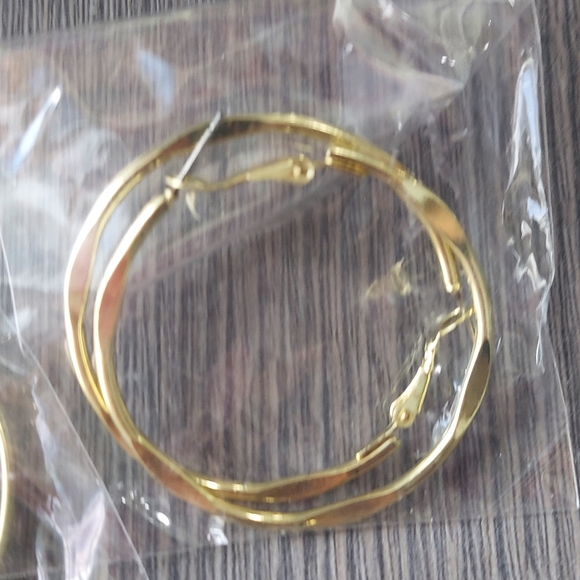 Earring Bundle - Picture 3 of 7